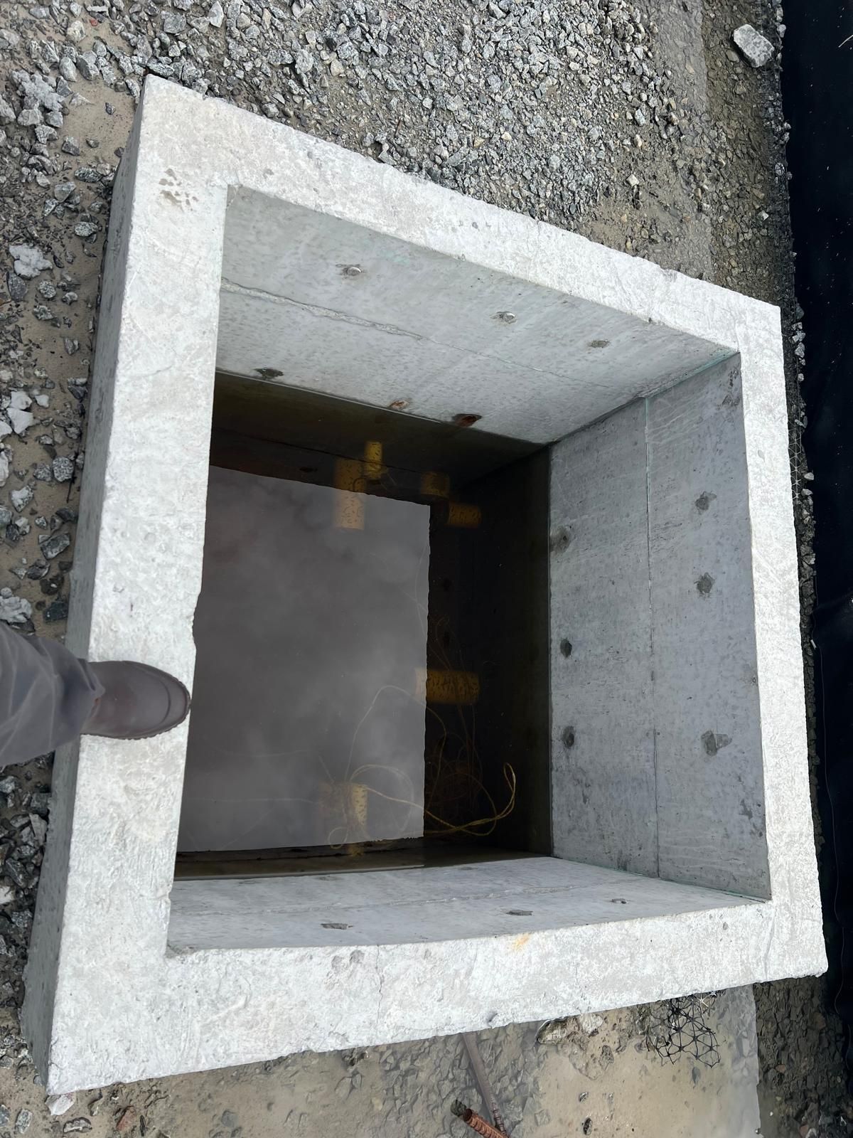 Concrete underground vault